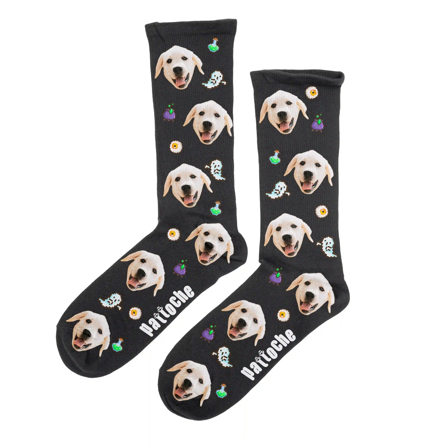 Chaussettes Halloween pixel art noires avec portrait de chien - design fantômes Pattoche