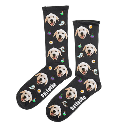 Chaussettes Halloween pixel art noires avec portrait de chien - design fantômes Pattoche
