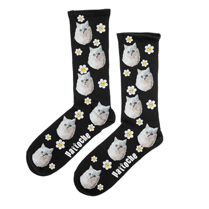 Chaussettes Daisy personnalisées noir avec portrait de chat - design marguerites kawaii Pattoche