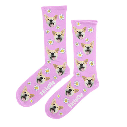 Chaussettes Daisy personnalisées rose avec portrait de chien - design marguerites kawaii Pattoche
